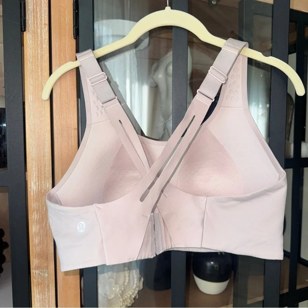 lululemon athletica size 36d